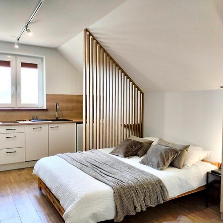 Agroturystyka Jodlowa - Rodzinne Apartamenty W Centrum Gor Swietokrzyskich - Sala Zabaw, Zwierzeta, Bilard Krajno-Zagorze Buitenkant foto