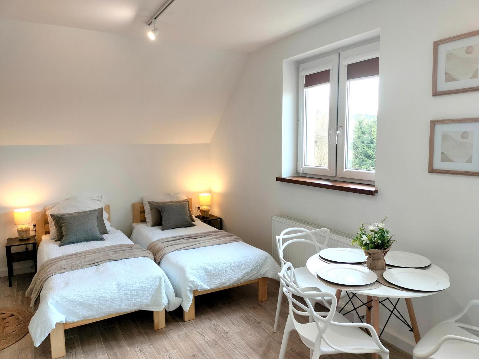 Agroturystyka Jodlowa - Rodzinne Apartamenty W Centrum Gor Swietokrzyskich - Sala Zabaw, Zwierzeta, Bilard Krajno-Zagorze Buitenkant foto