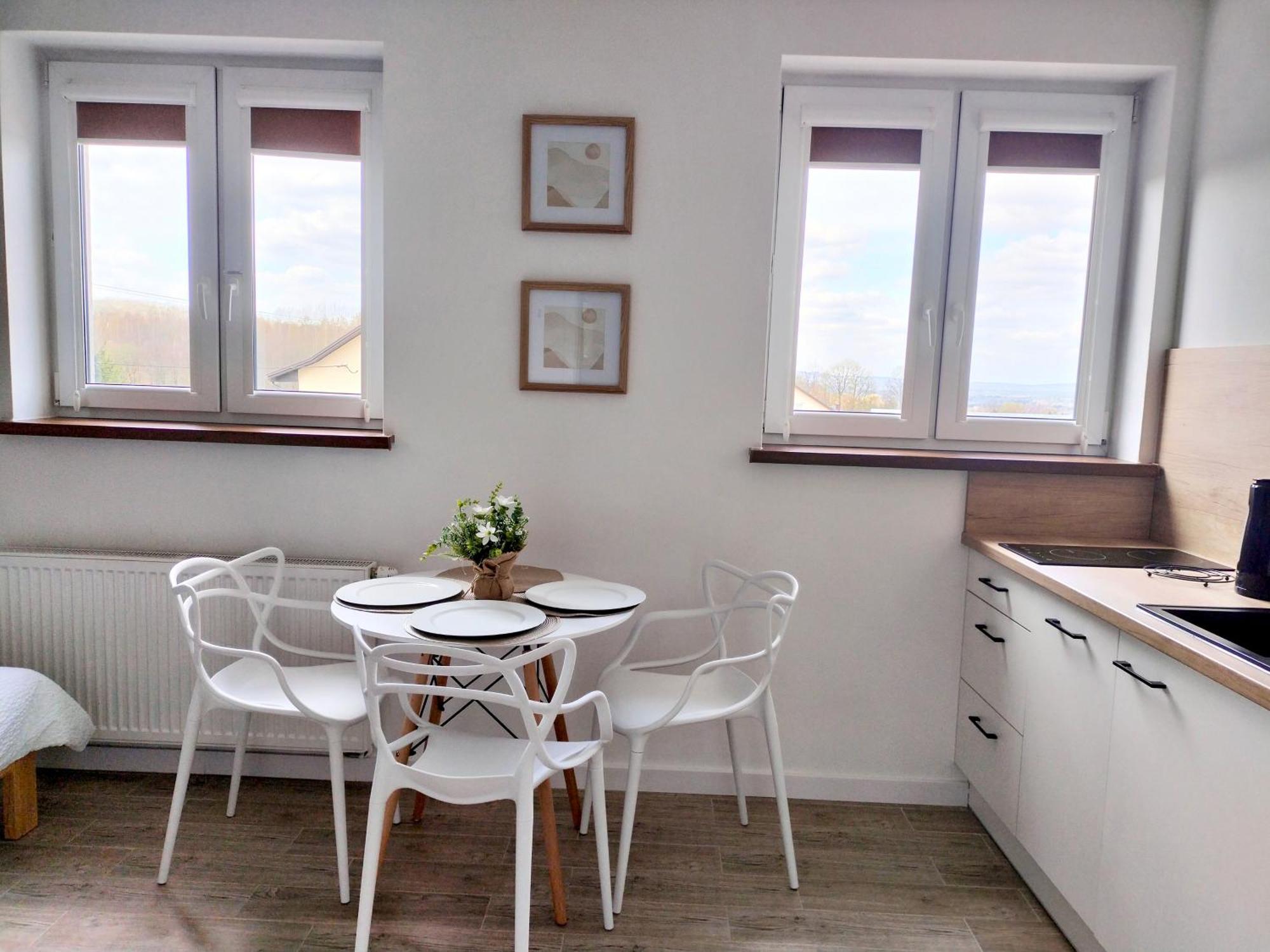 Agroturystyka Jodlowa - Rodzinne Apartamenty W Centrum Gor Swietokrzyskich - Sala Zabaw, Zwierzeta, Bilard Krajno-Zagorze Buitenkant foto