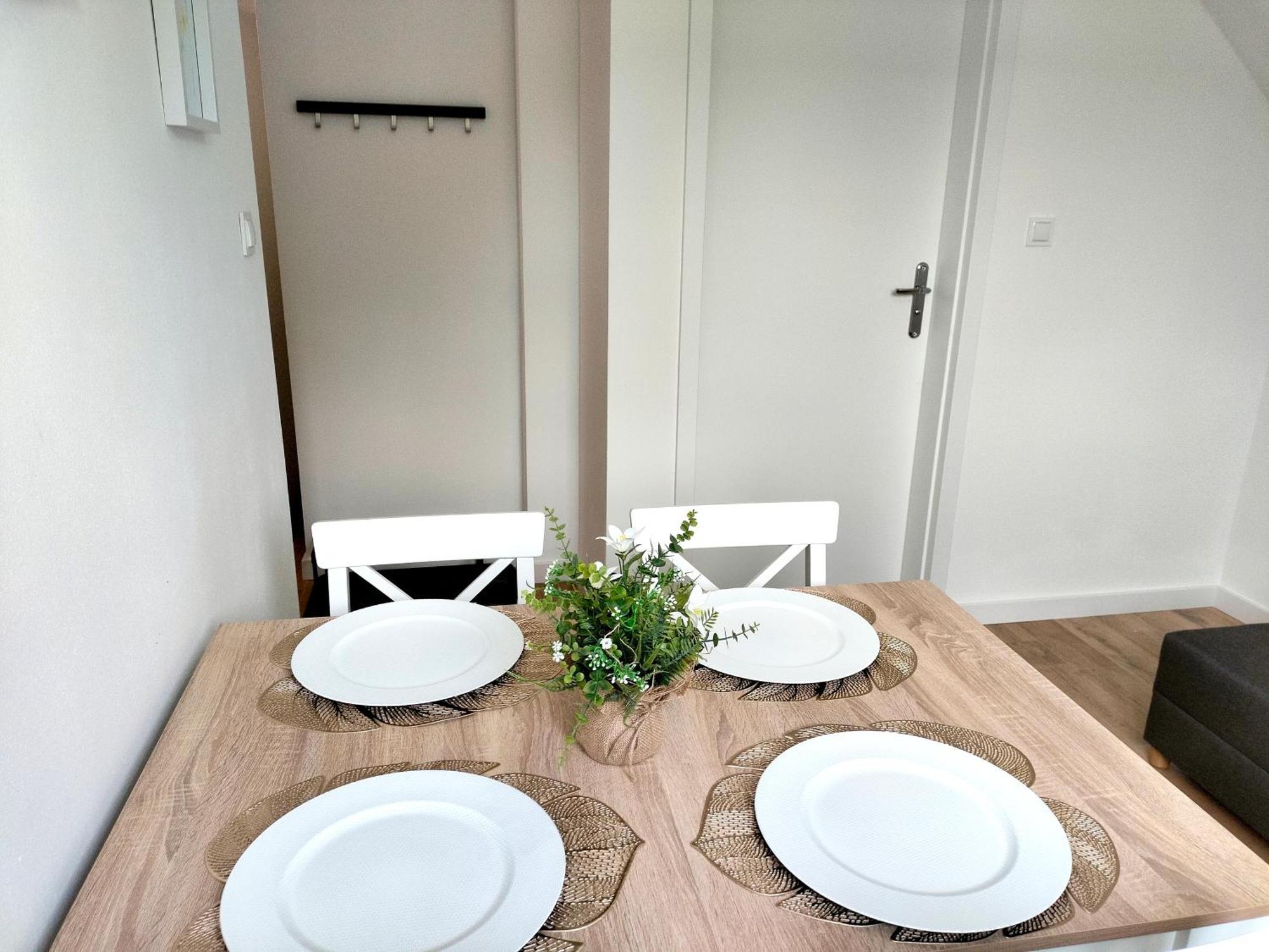 Agroturystyka Jodlowa - Rodzinne Apartamenty W Centrum Gor Swietokrzyskich - Sala Zabaw, Zwierzeta, Bilard Krajno-Zagorze Buitenkant foto